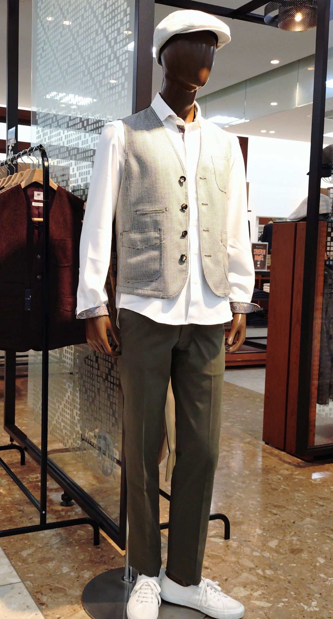 ☆NEW カジュアルスラックス☆｜Mitsumine｜Staff Blog｜Mitsumine