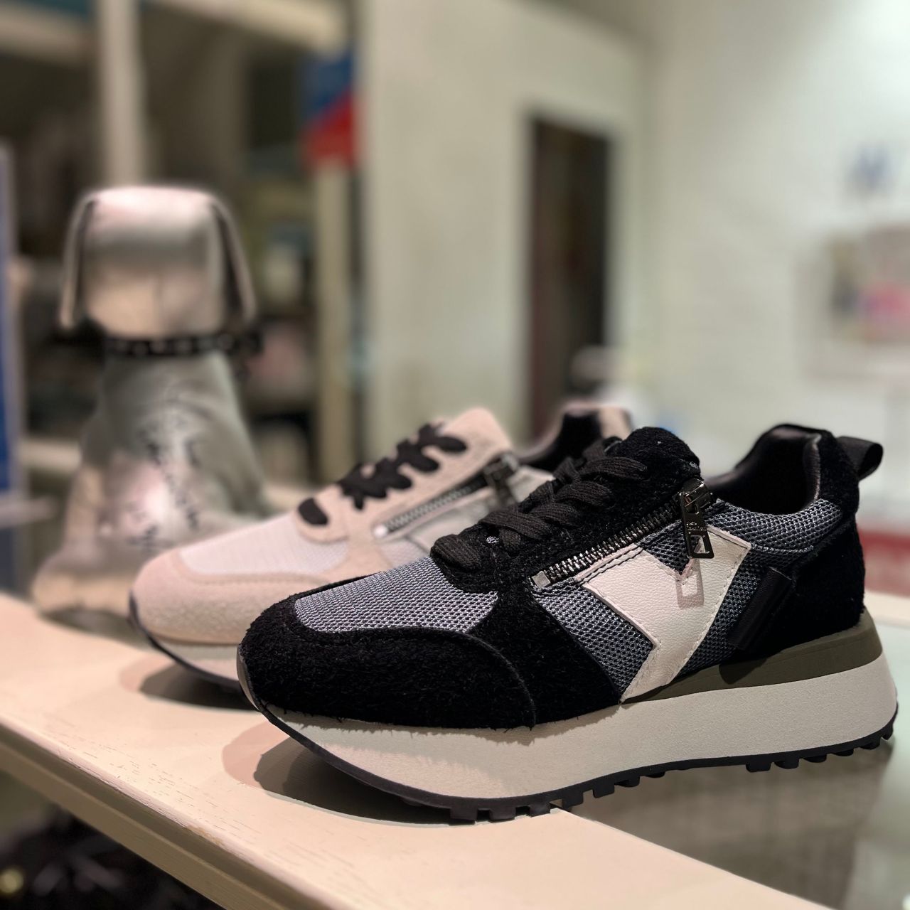 〜8/10限定23000円　yuko imanishi+ スニーカー 39 ユウコイマニシプラス yuko imanishi+ スニーカー （WH） -靴