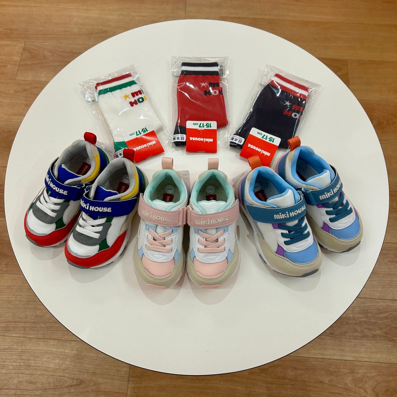 3Eサイズのキッズシューズが登場⭐︎｜ミキハウスミキハウス 橿原近鉄
