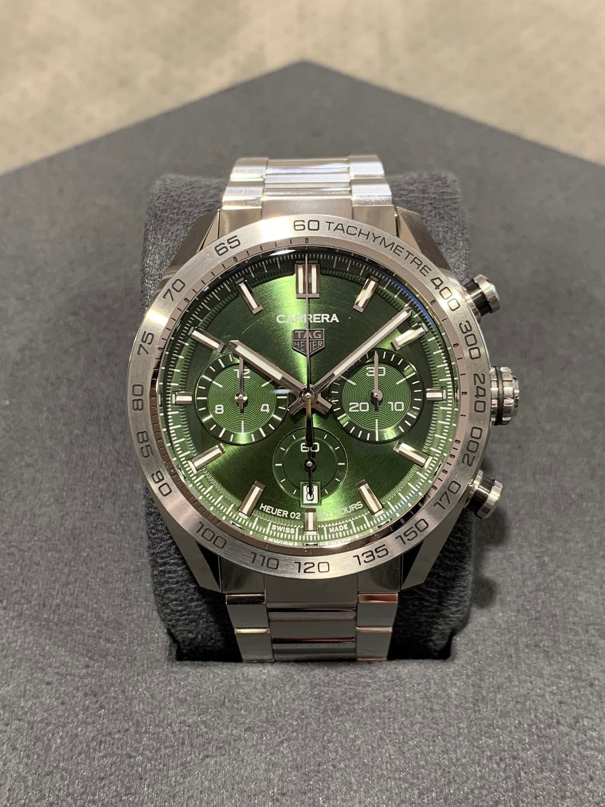 お洒落なカレラ グリーン文字盤！ | 岡山拠点のトミヤコーポレーション