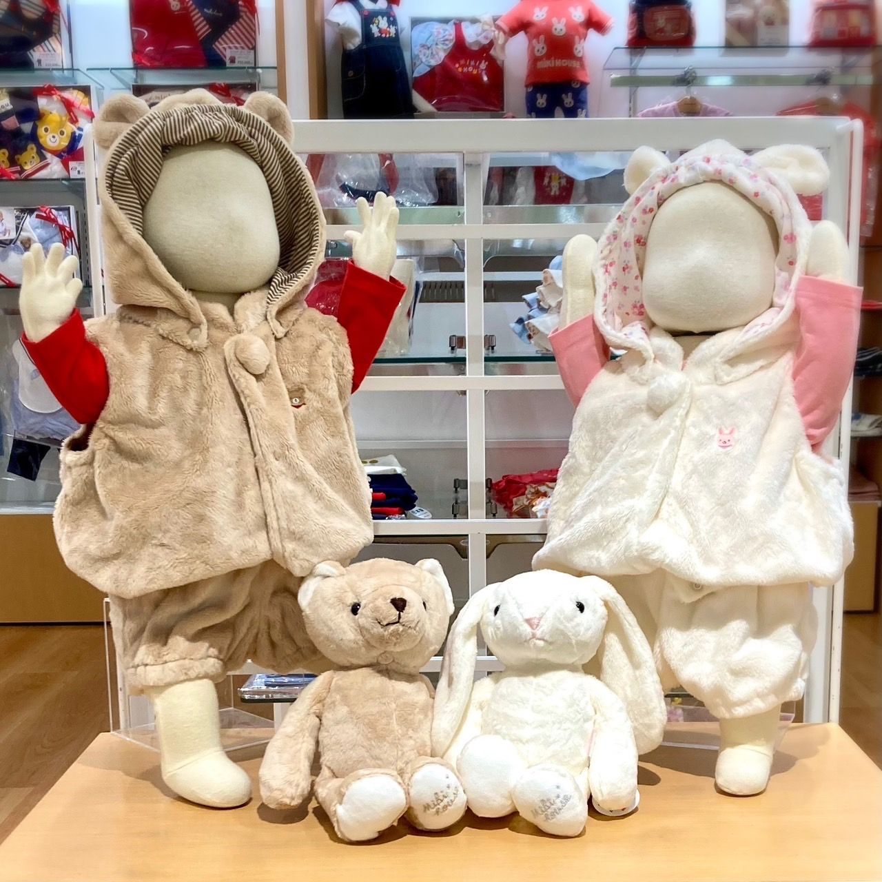 新品タグ付☆定価24200円☆ミキハウス☆マイクロファーカバーオール☆出産祝い MIKI HOUSE ベビー服 ロンパース マイクロファーカバーオール