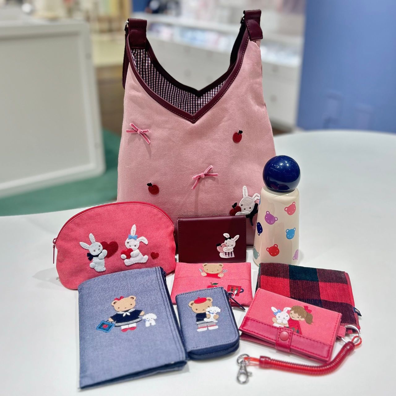 ☆秋の新作コレクション「秋のファミリアショー2025」のご紹介