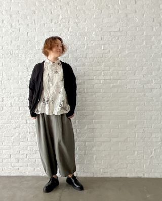 パドカレ カリグラフィー柄ブラウス パドカレ カリグラフィー柄ブラウス 楽天市場】【2024秋冬新作】pas de