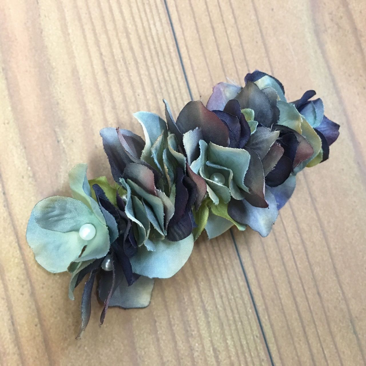 縫い付けるだけ 簡単 紫陽花バレッタ 本店 服飾館3階bフロア ビーズ 装飾雑貨 生地 手芸用品のオカダヤ Okadaya 公式ショップブログ