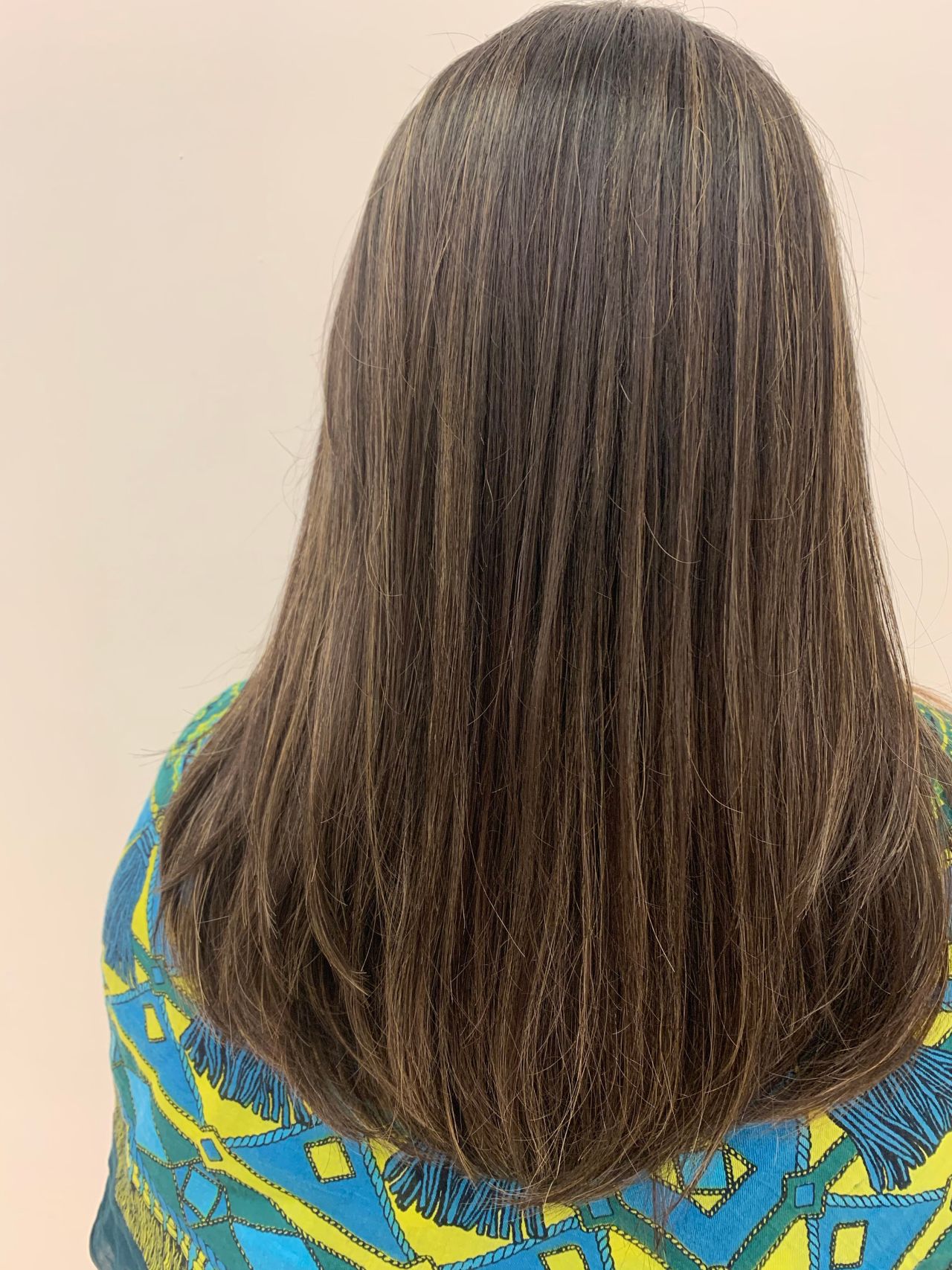 地毛をいかしたハイライトで人とは違う 美容室カキモトアームズのオフィシャルサイト