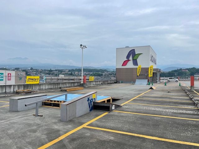 Skate 屋上にてスケートパークオープン ラザウォーク甲斐双葉店 Shop News ムラサキスポーツ Murasaki Sports公式サイト