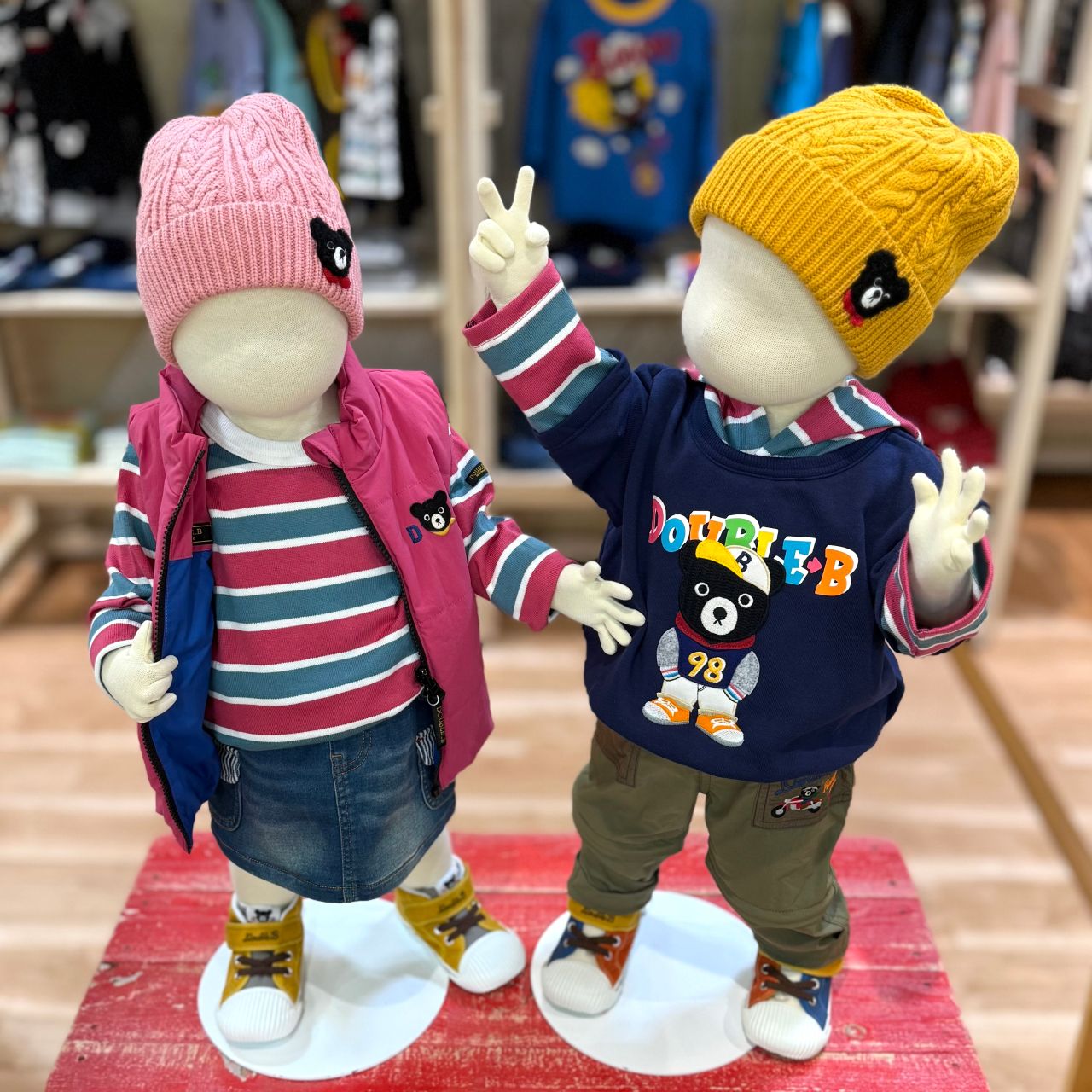 希少　新品タグ付き　ミキハウス立体クマリュックオーバーオールブラウスまとめセット 希少 新品タグ付き ミキハウス立体クマリュックオーバーオールブラウス