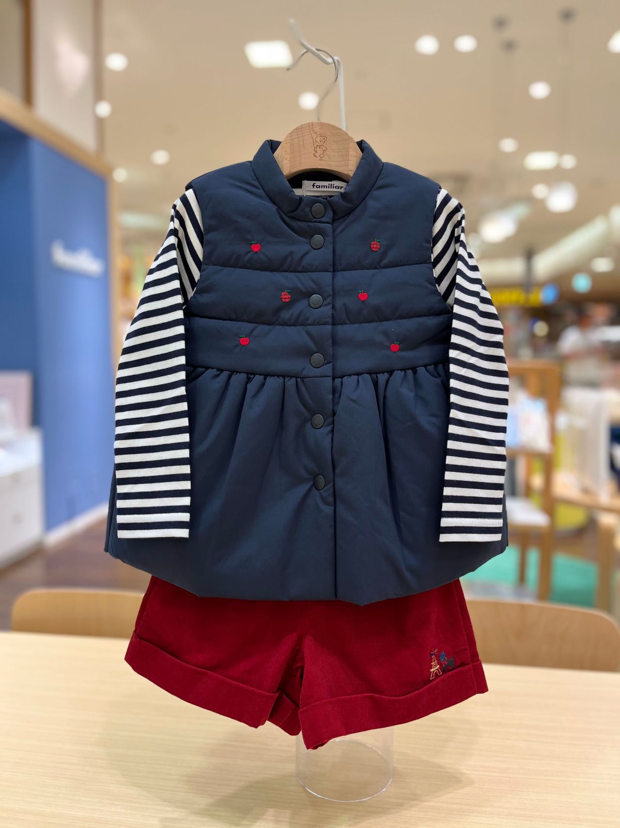 新品未使用♡完売品♡ファミリア ワンピース90サイズ ファミリア ワンピース 90(最安値に挑戦 新品 ファミリア