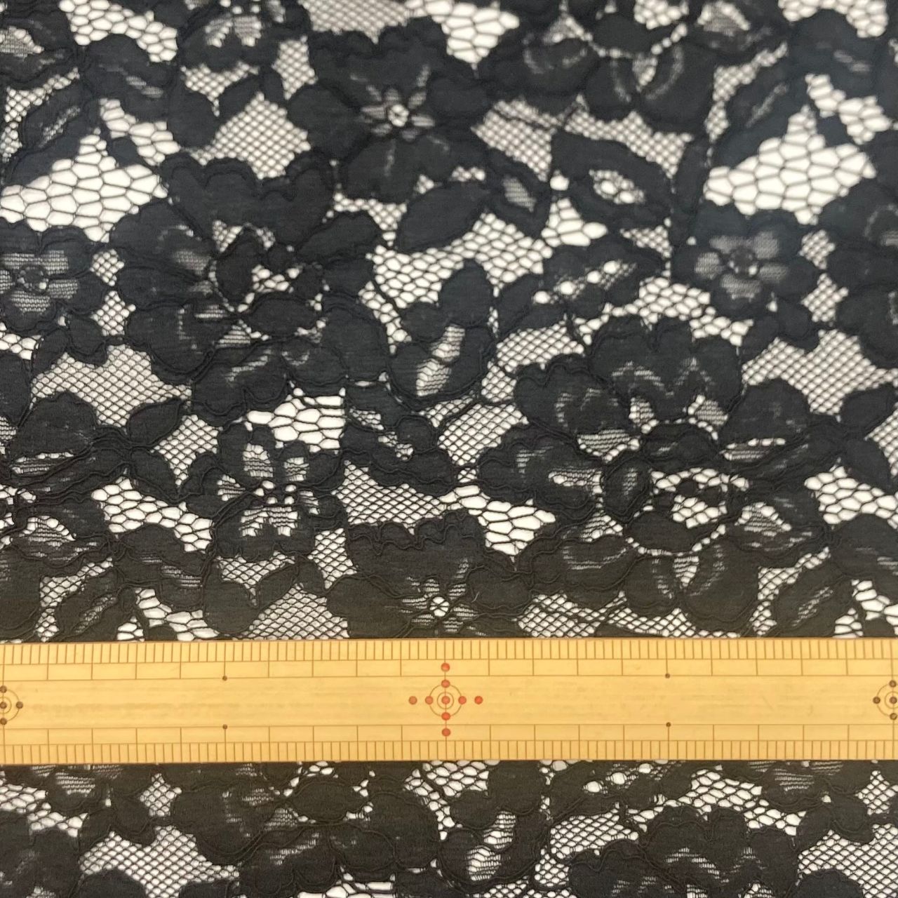 レース生地に新商品が入荷しました！ | 10F 衣装生地・特殊生地 | 生地