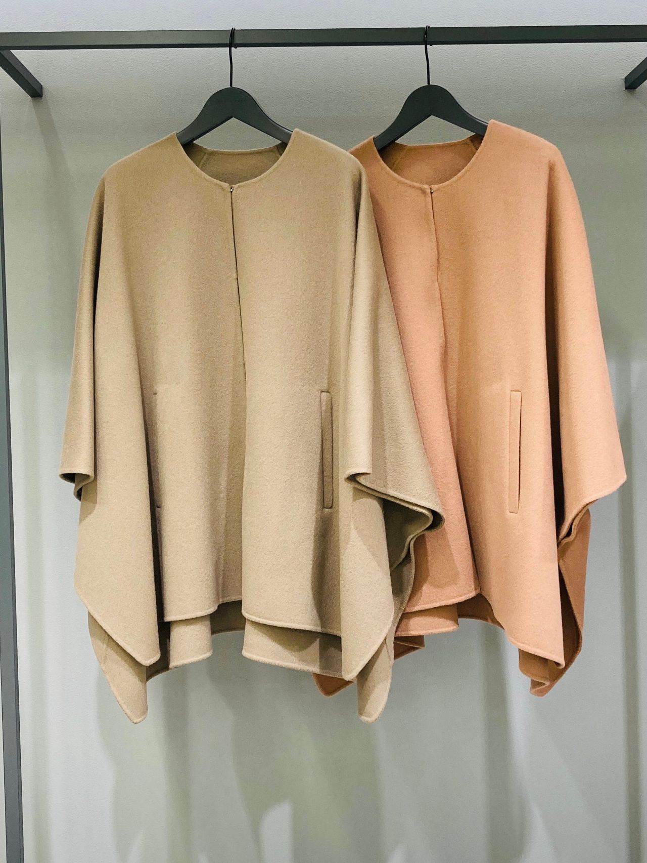 theory ポンチョショートコート 美品】Theory セオリーフーデッド