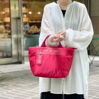 【新品・未使用】IANNE イアンヌ Opera オペラ　2wayトートバック 新品・未使用】IANNE イアンヌ Opera オペラ 2wayトートバック