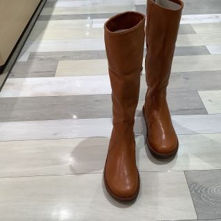 ロングブーツは暖かい。trippenトリッペ | WASH ルミネ横浜店