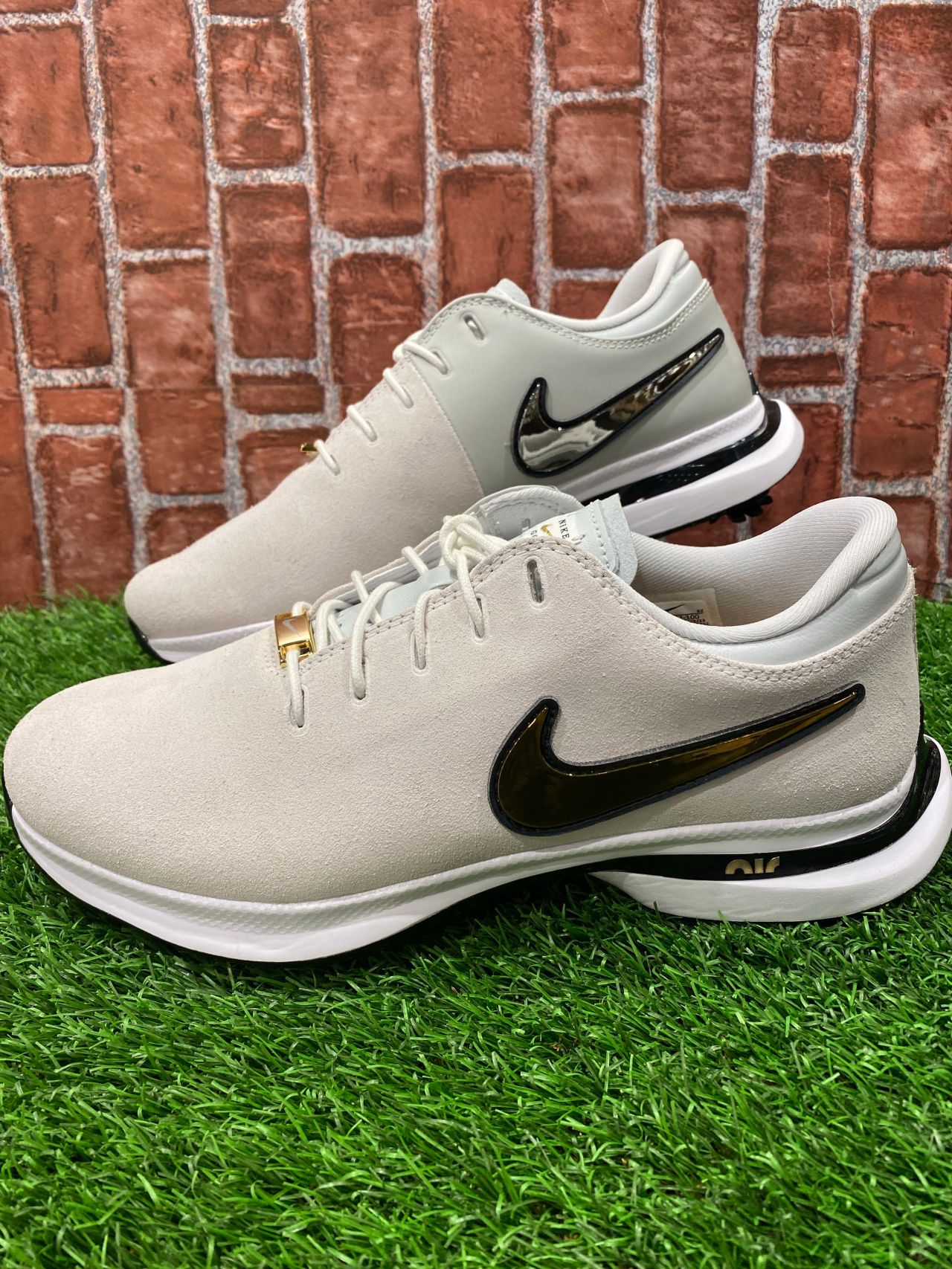 新品未使用　Nike Golf ゴルフシューズ ホワイト/グレー NIKE（ナイキ）ゴルフシューズ入荷✨ | ゴルフ5 プレステージ新宿店