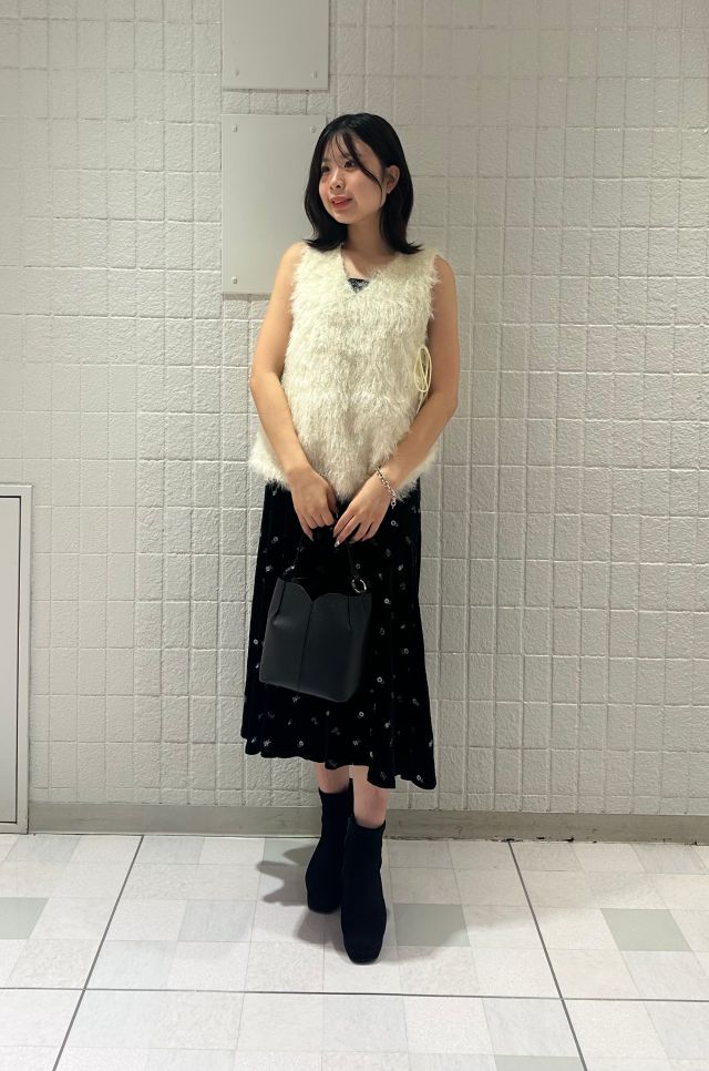 フラワー刺繍ベロアキャミワンピース