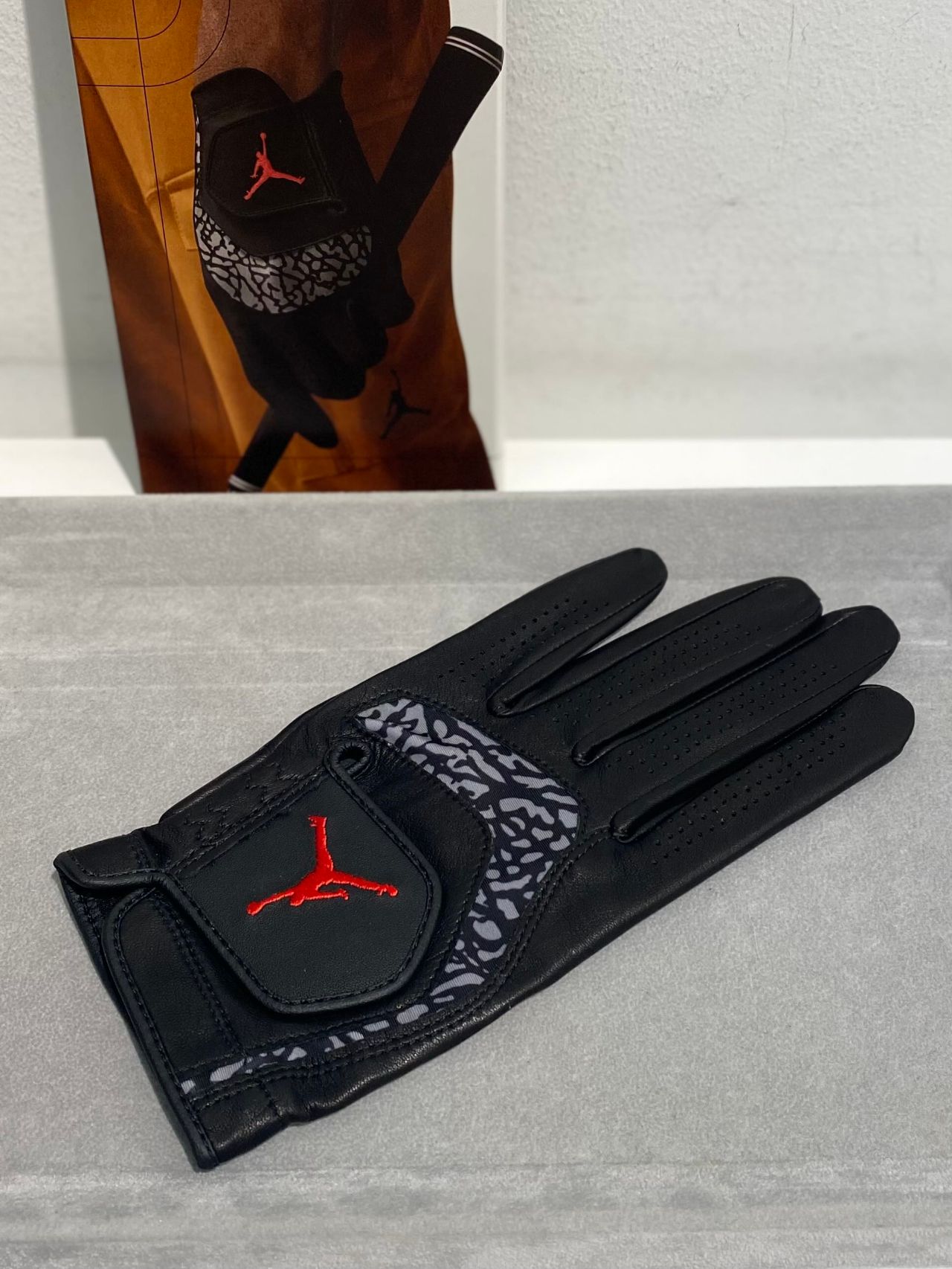 ジョーダン ツアー グローブ 25cm L ゴルフ 左手 手袋 JORDAN Amazon | [JORDAN(ジョーダン)] Jordan Golf Tour Golf Glove