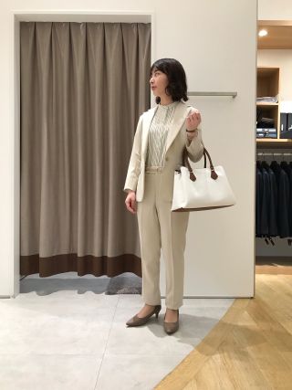 【貴重な大きいサイズ】THE SUIT COMPANY 春夏スーツ上下 シルク混 貴重な大きいサイズ】THE SUIT COMPANY 春夏スーツ上下 シルク混