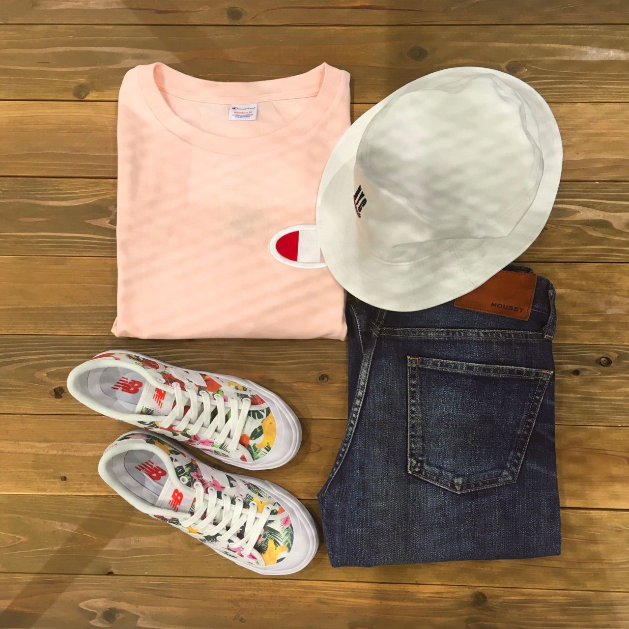 NB 夏の花柄スニーカー | マークイズ静岡店 | フィットハウス