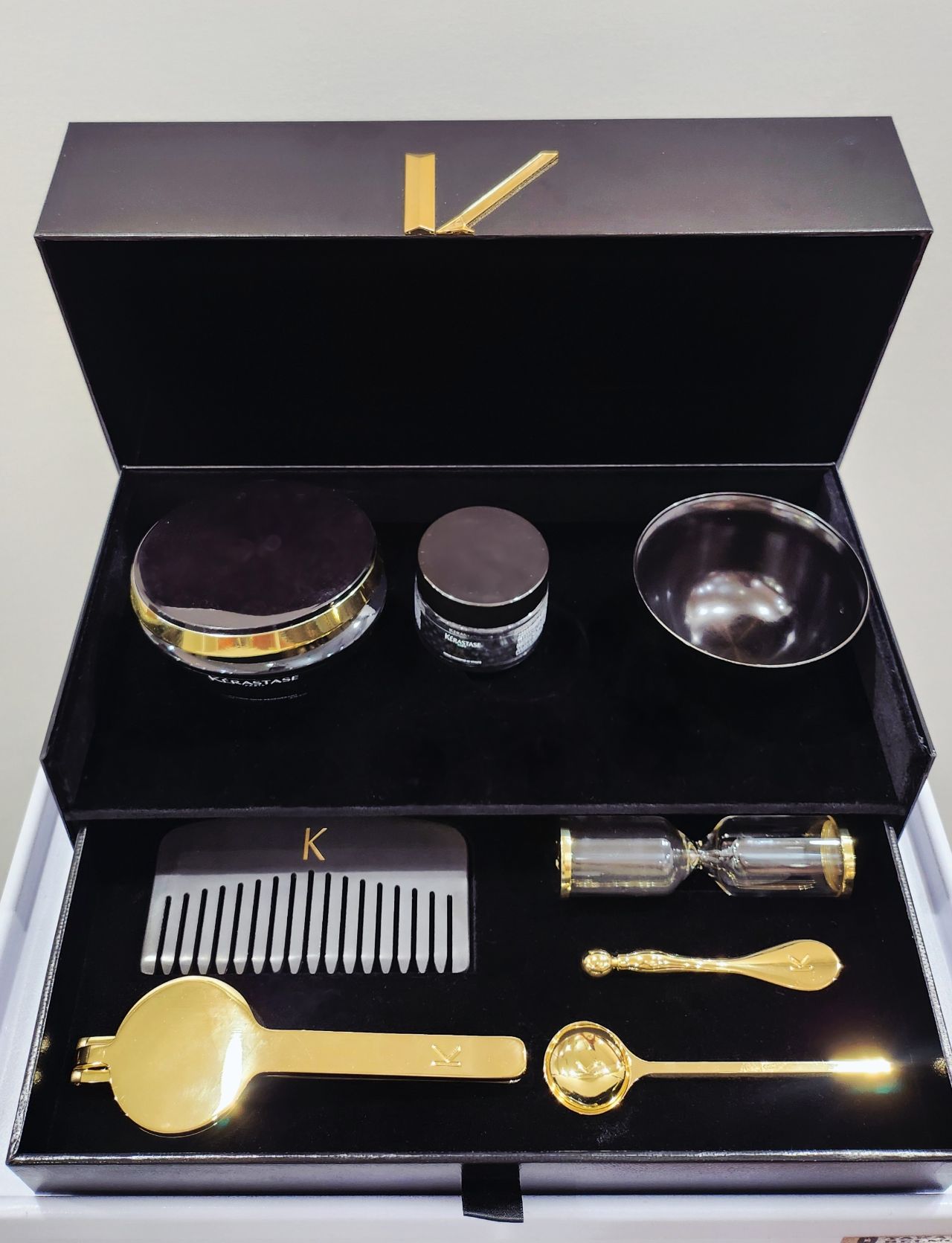 サロンでしか味わえない45分間の贅沢ケア ― ケラスターゼ プレミアム