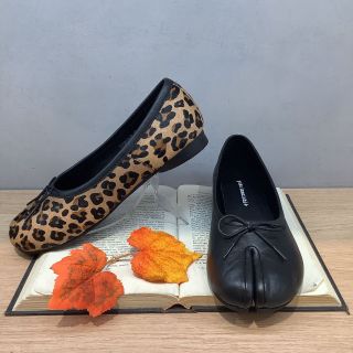 足袋デザインバレエシューズ入荷致しました！