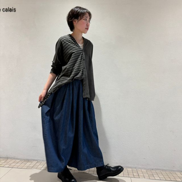 とらまめパドカレフロント二枚重ねカーディガン・ネイビー美品 とらまめパドカレフロント二枚重ねカーディガン・ネイビー美品