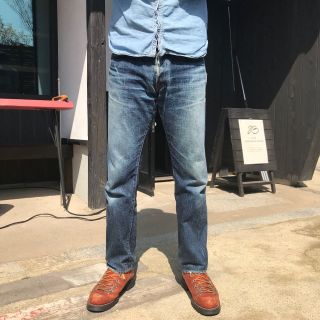 人気✨️ 桃太郎ジーンズ　ゴールデンサイズ サイズW34 XL 赤耳 色落ち良 人気✨️ 桃太郎ジーンズ ゴールデンサイズ サイズW34 XL 赤耳