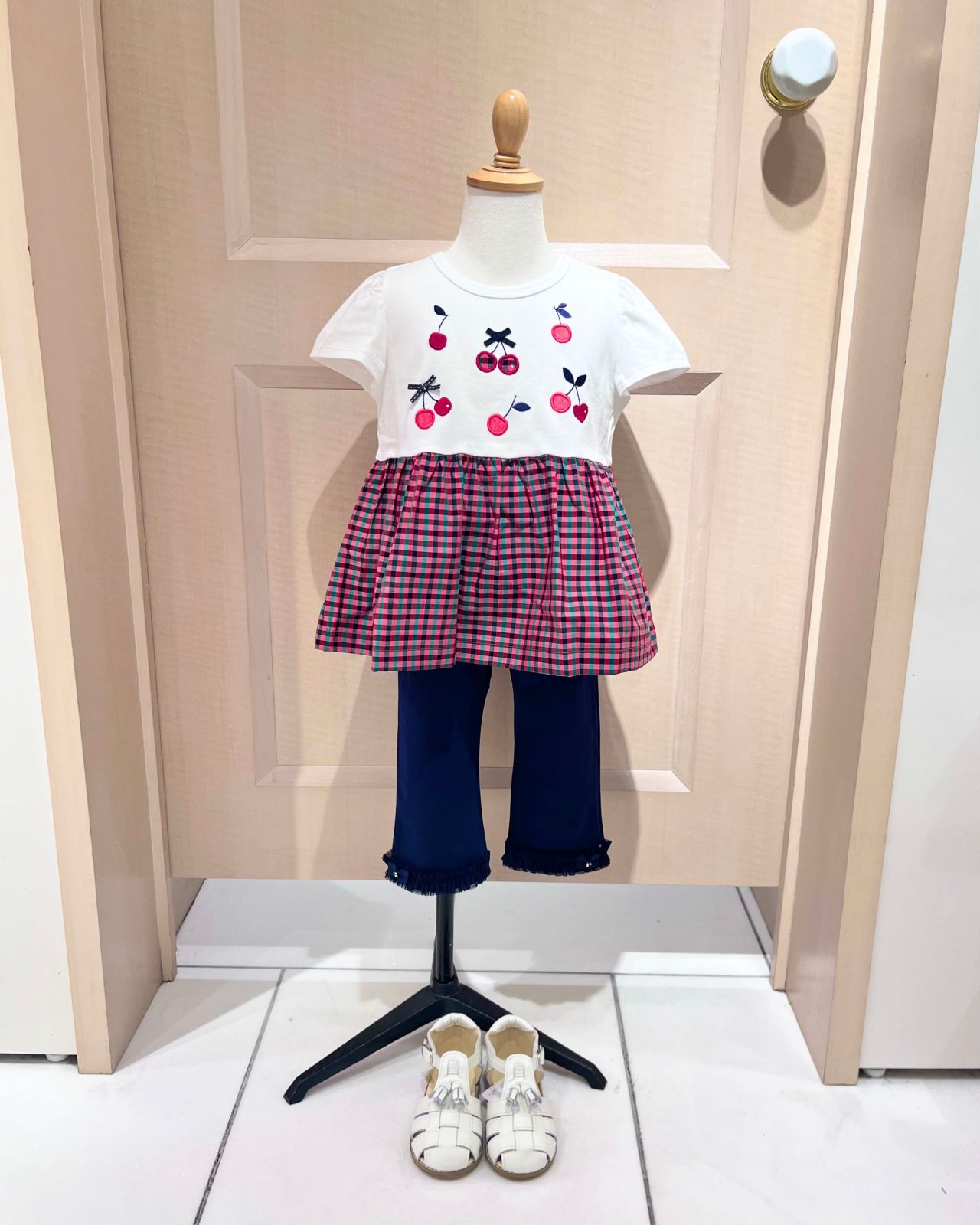 ワンピース ファミリア フルーツ柄 140 ワンピース ファミリア フルーツ柄 140 キッズ服(100cm~)