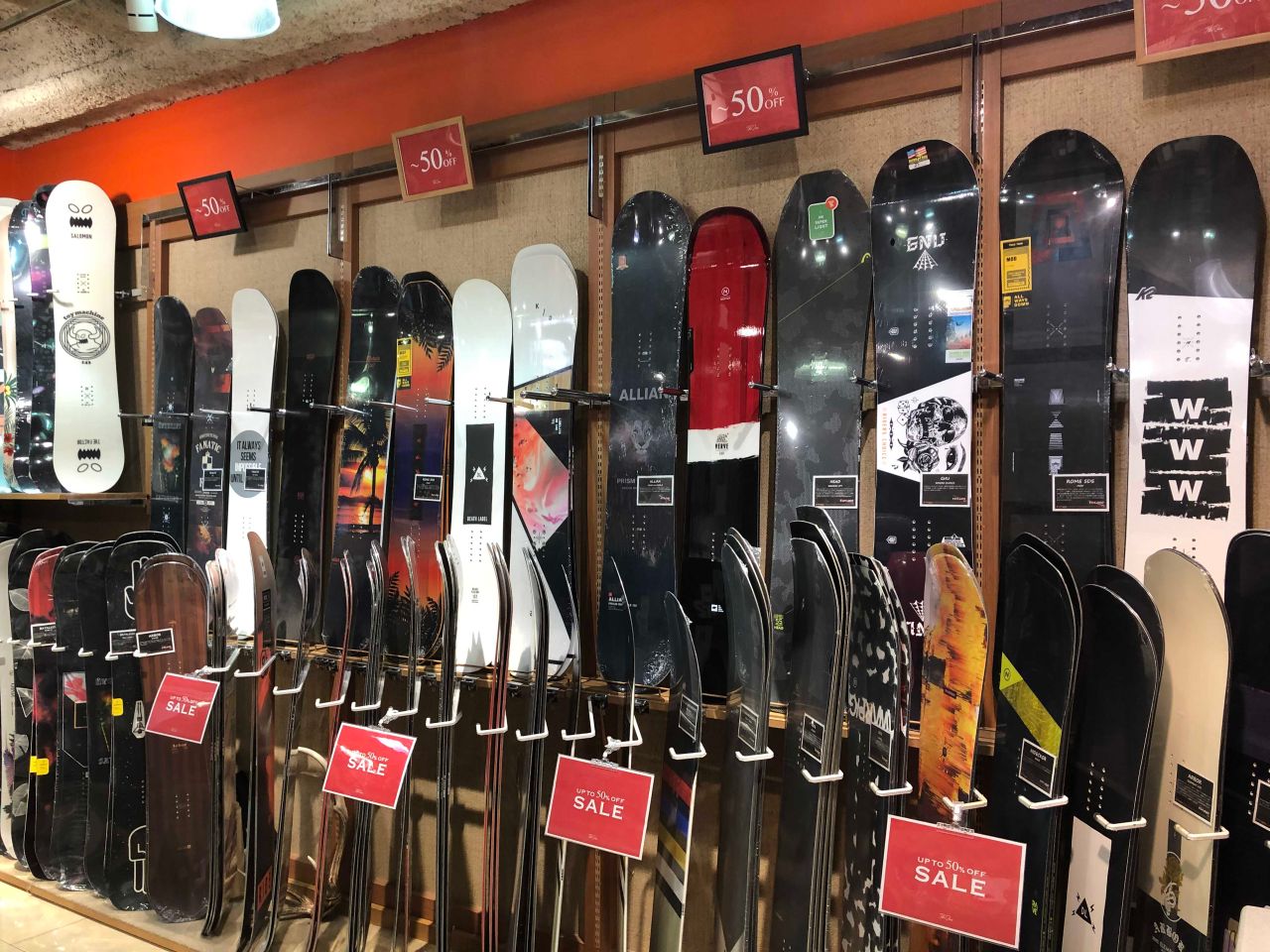 スノーアウトレットsaleまもなく終了 The Suns 神田小川町店 Shop News ムラサキスポーツ Murasaki Sports公式サイト