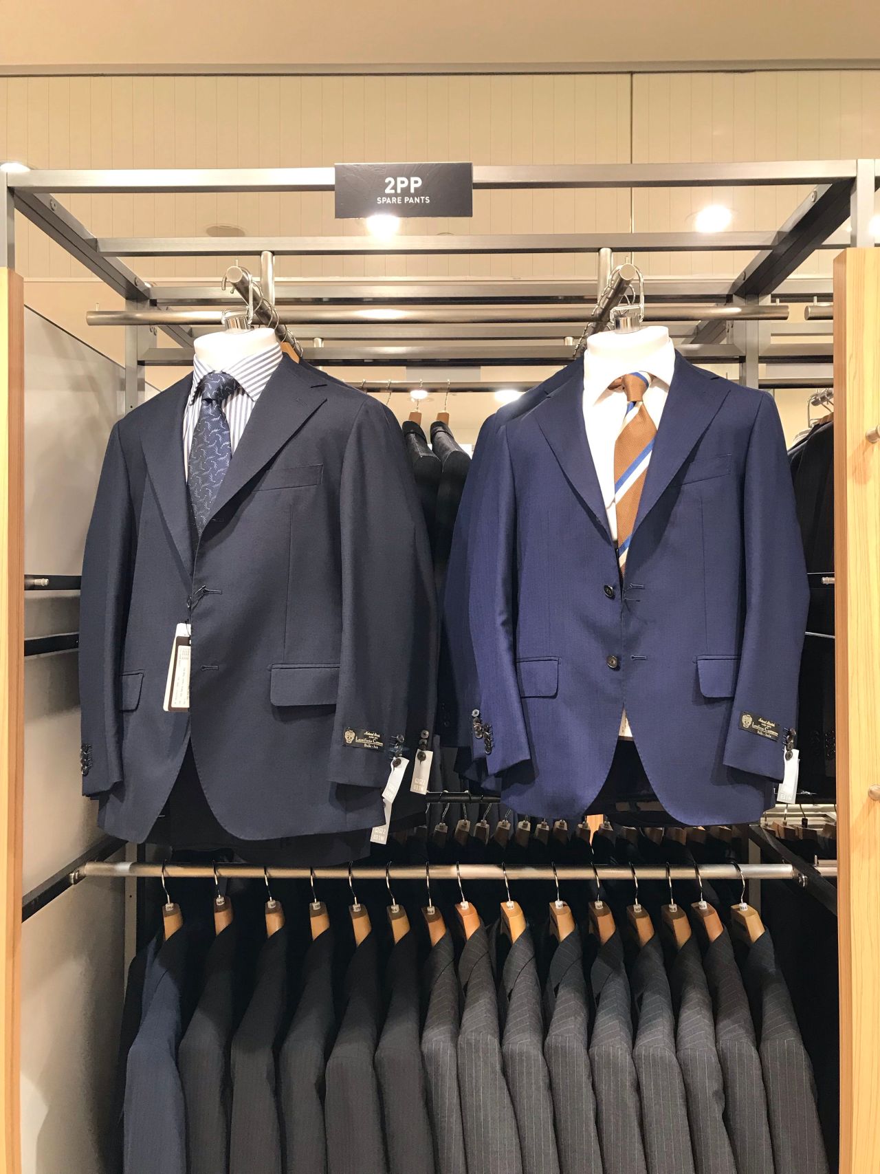 [極美品]THE SUIT COMPANY ビジネススーツ 1B サマースーツ 極美品]THE SUIT COMPANY ビジネススーツ 1B サマースーツ
