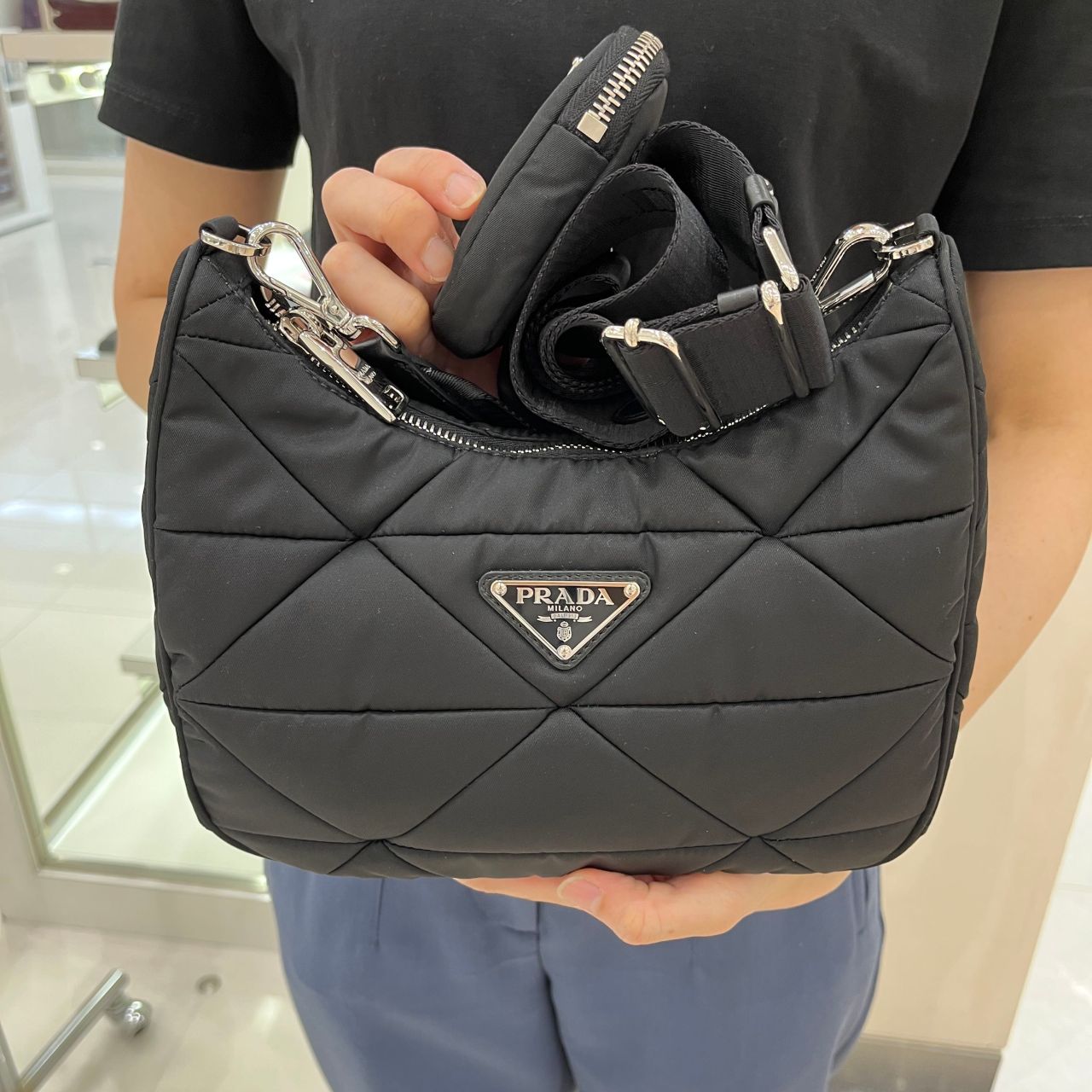 PRADA】触り心地も良い！キルティング バッグ入荷しました