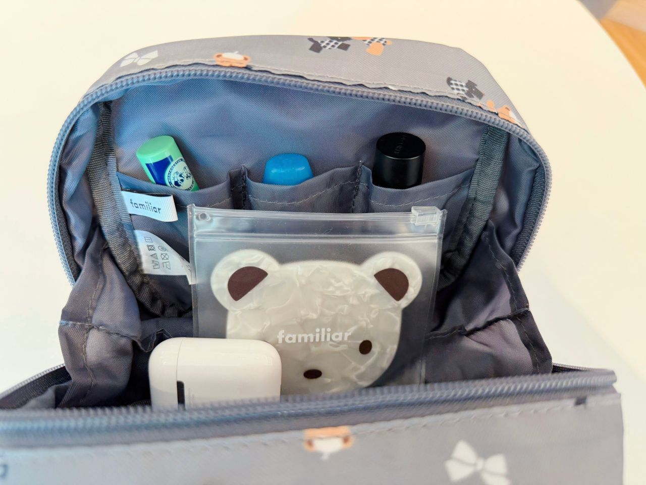 クマちゃんとテリアの総柄ポーチが新登場！｜ファミリア代官山店の公式