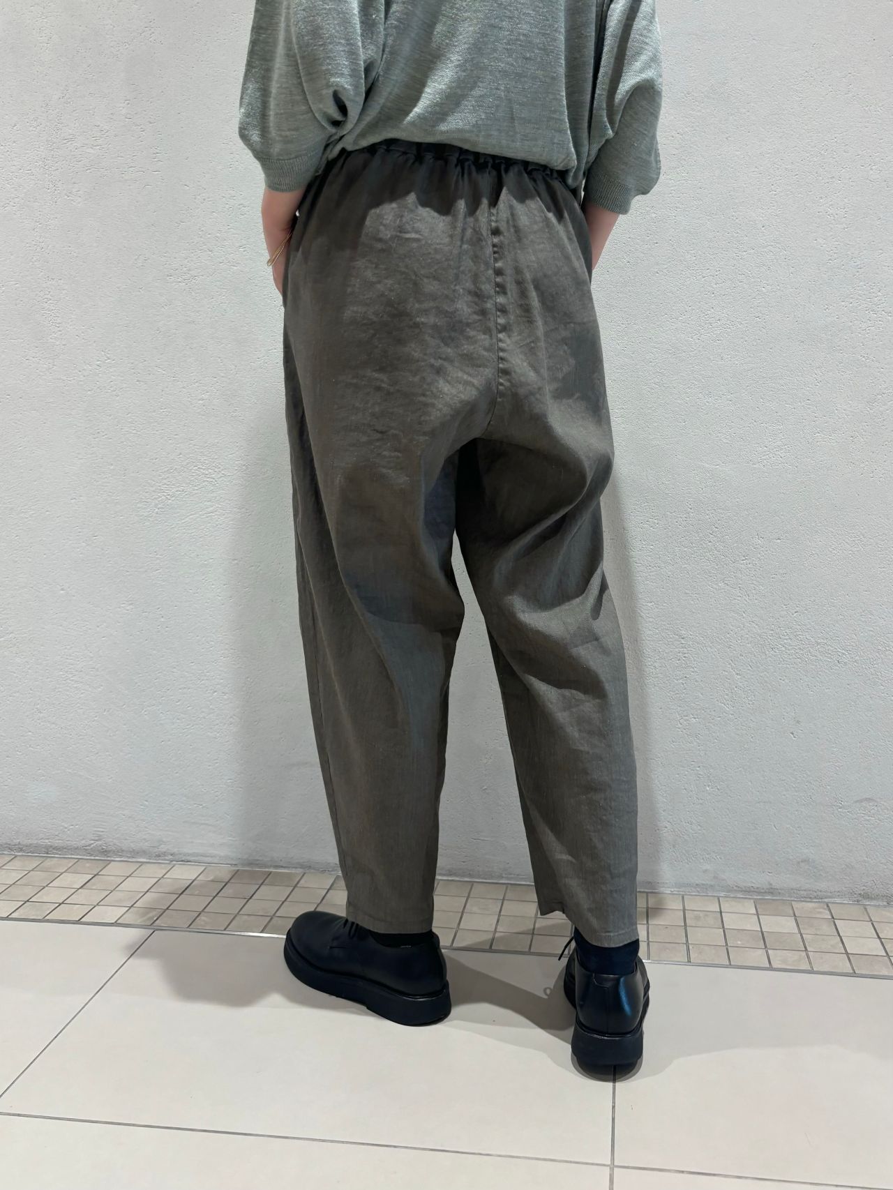 pas de calais 麻レーヨンストレッチパンツ　ネイビー　サイズ36 pas de calais 麻レーヨンストレッチパンツネイビーサイズ36