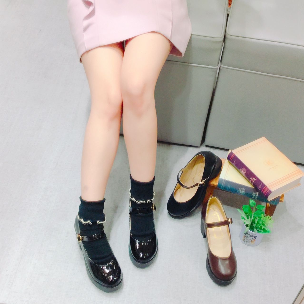 女の子感満載のストラップシューズ Feminine Cafe 三宮オ パ2店 G Foot ジーフット の公式ブログ 人気シューズ Shopの最新情報