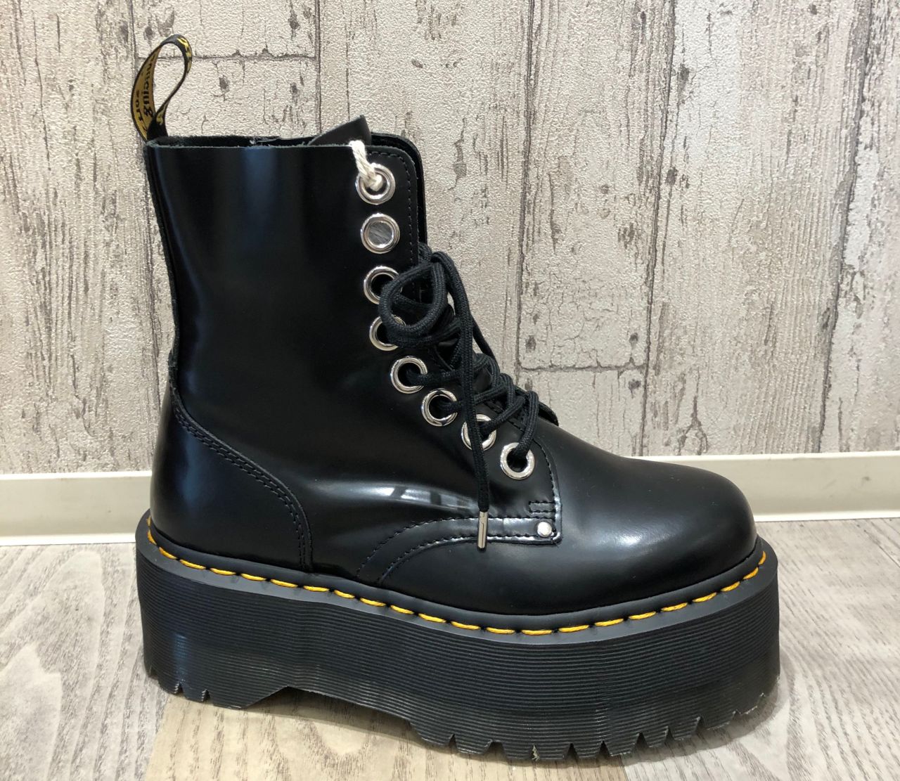 専用☆かび様☆Dr Martens☆厚底ブーツ Dr Martens◇JADON メタルディテール 8ホール 厚底 ブーツ (Dr