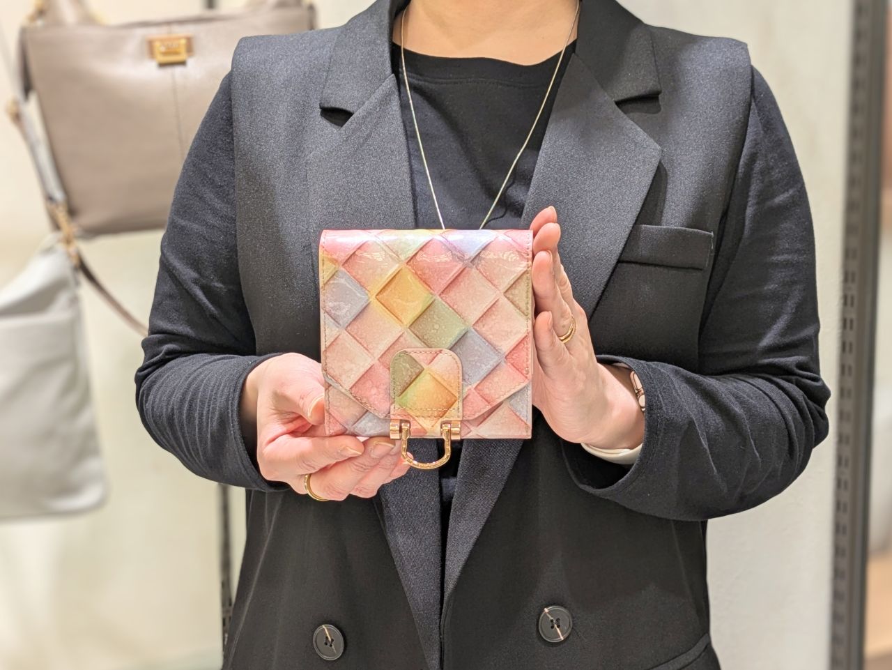 ATAO 折り財布　ロトロ(ティールグリーン) スタッフ私物】アタオの新折り財布！どっちが向いてる？【ロトロ