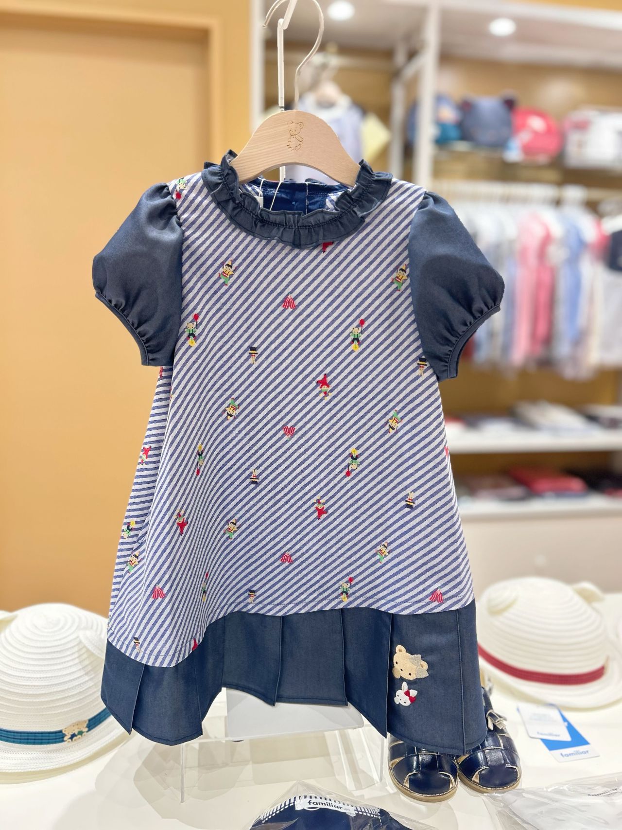 ⭐︎今年も登場⭐︎おはなしTシャツ‼️｜ファミリアファミリア芦屋