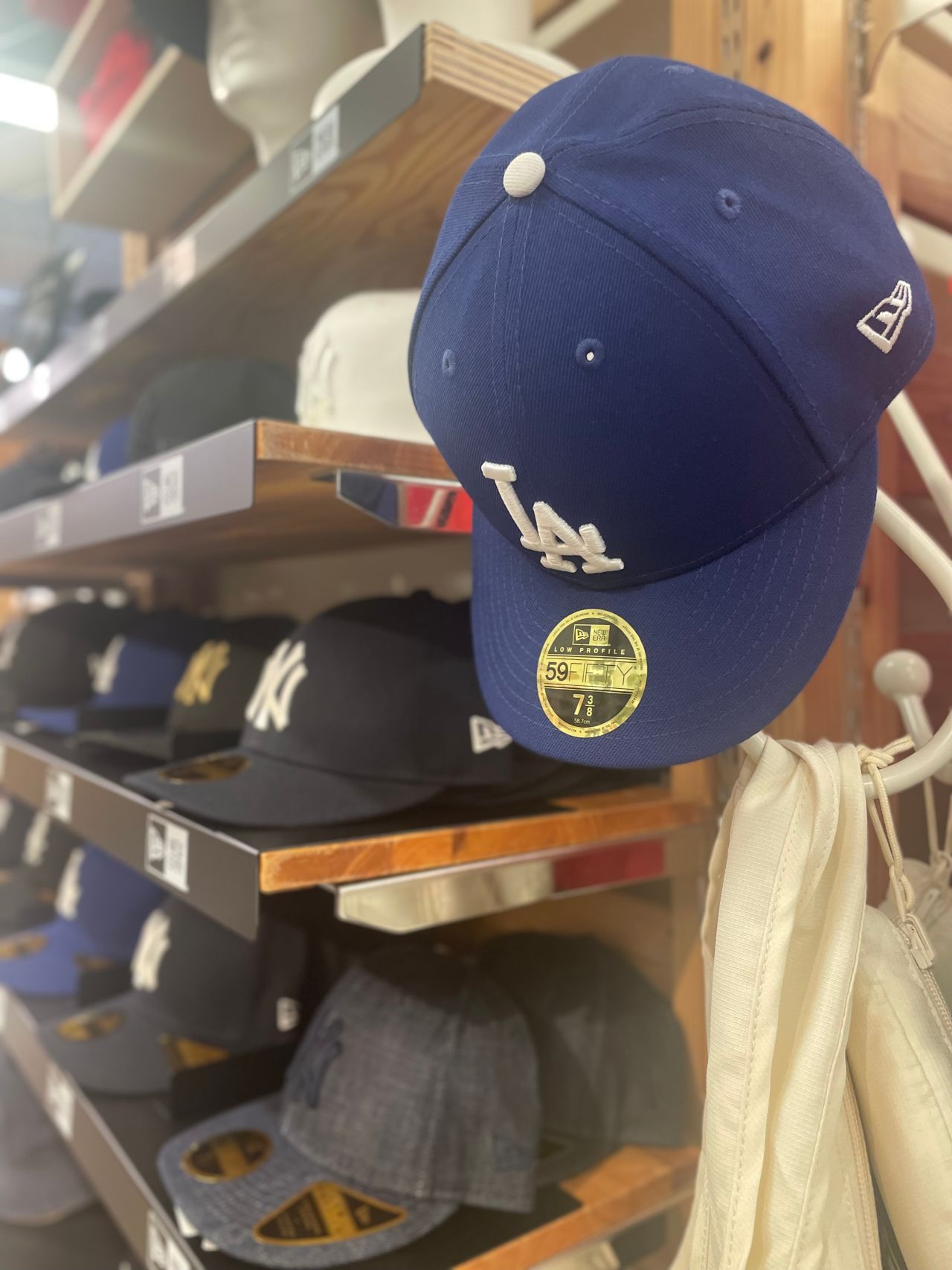 Accessories 10 02 Newera Lowpro 59fifty 新商品入荷 梅田nu茶屋町店 Shop News ムラサキスポーツ Murasaki Sports公式サイト