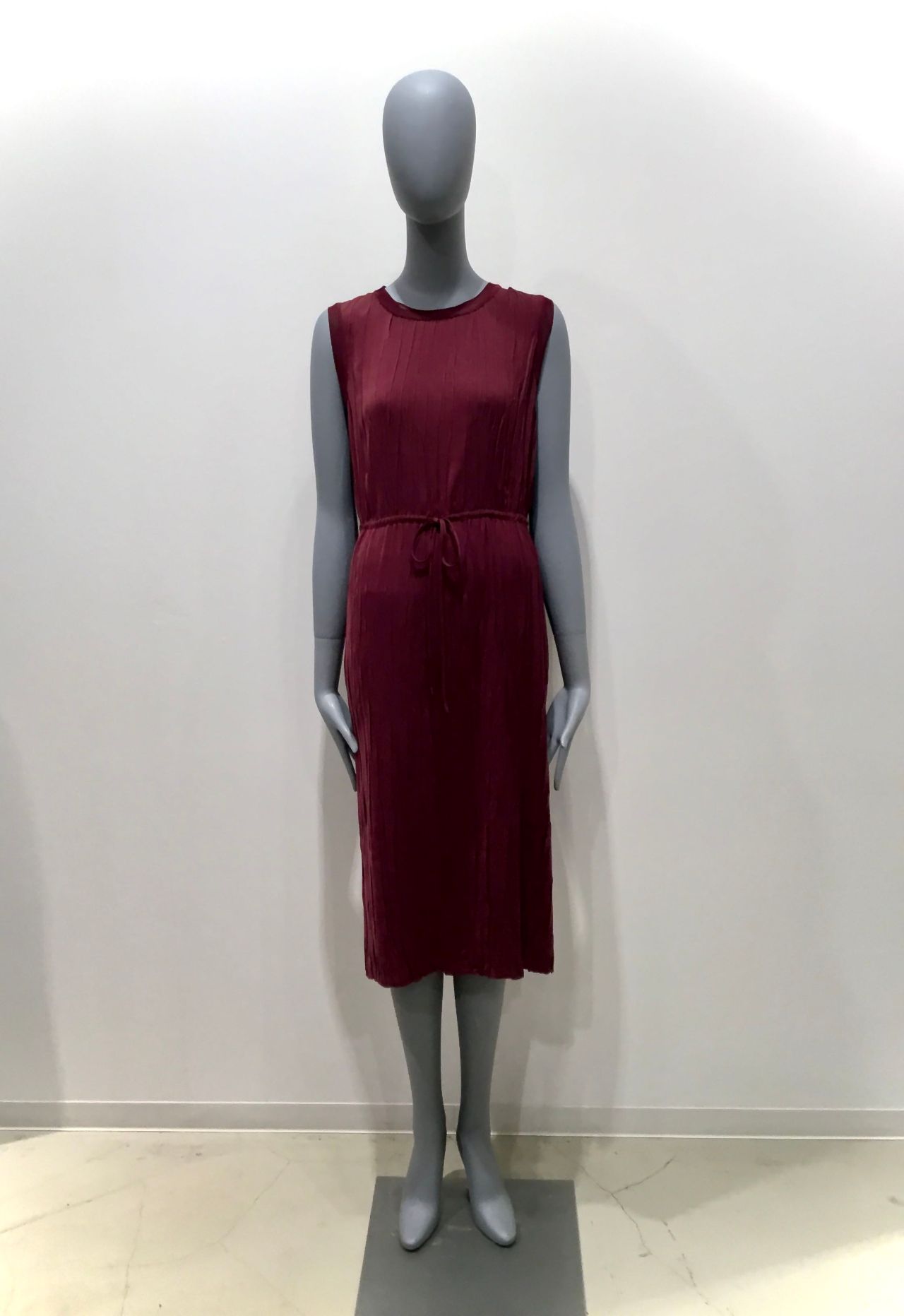 これからの季節にピッタリ オススメワンピ アウトレット入間店 Theory セオリー ショップブログ