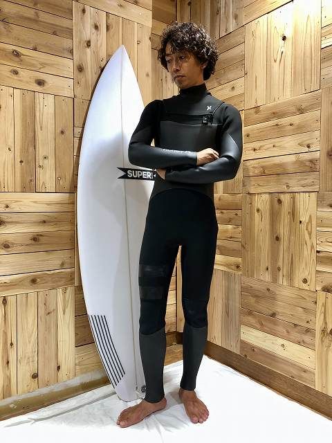 エアータイトのセミドライのサーフィン用ウェットスーツ女性用