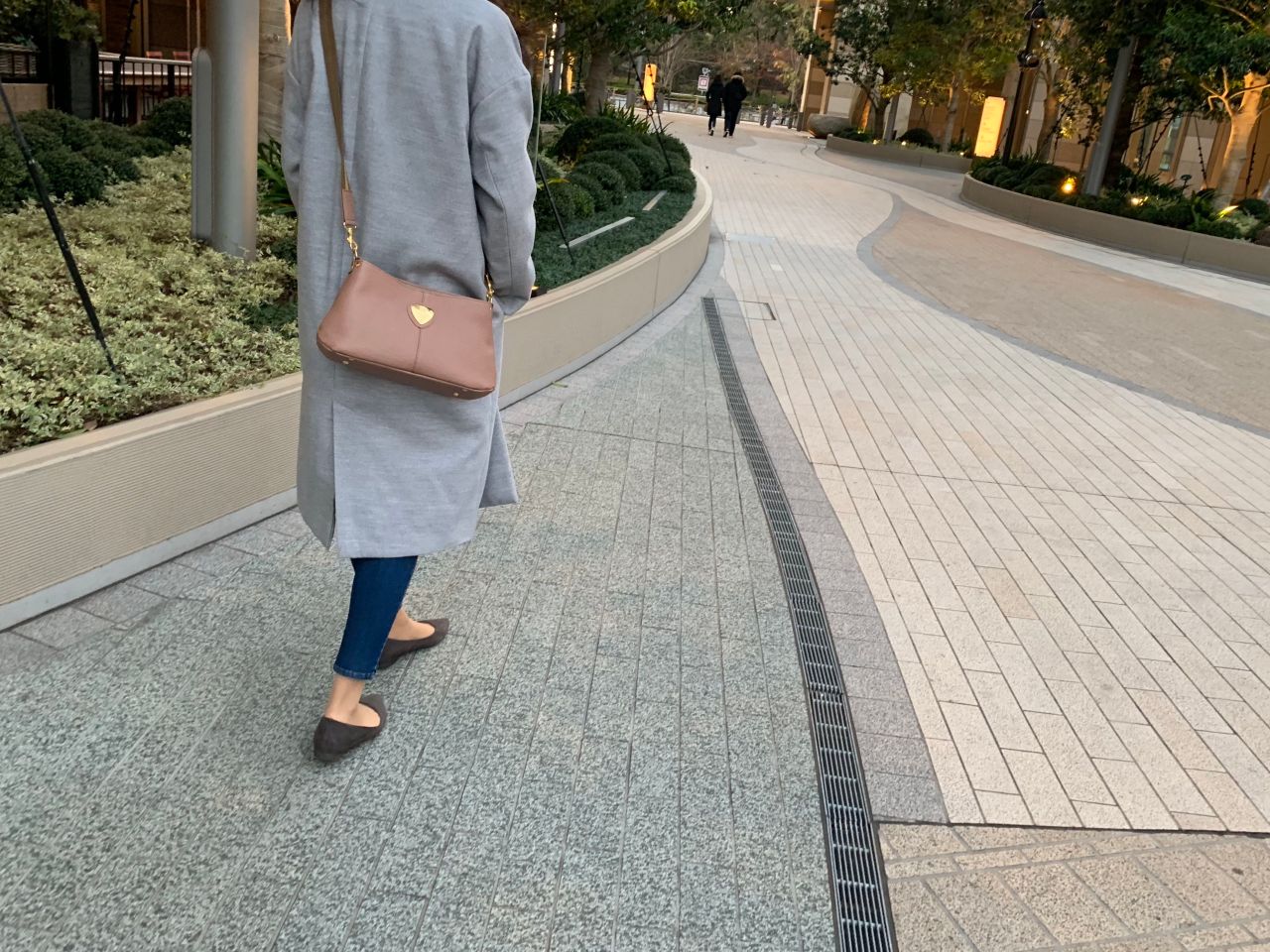 【mi-i 】ATAO chivy+ チヴィ　アーモンド(ピンクベージュ) スタッフ愛用率No.1！｜ chivy+｜収納力抜群！2wayミニバッグの