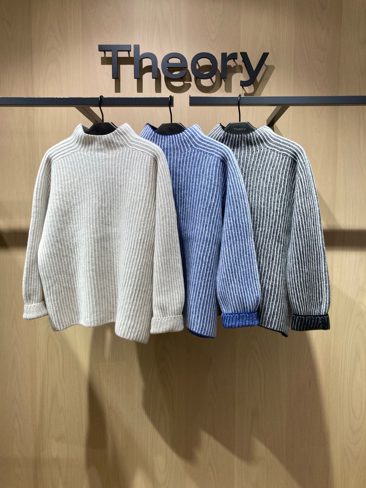 Theoryセオリー Warm Cash Bicolor Mock NK ニット 【公式通販】