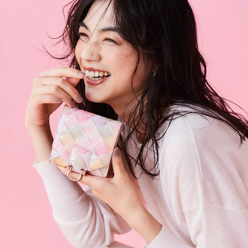 新作！人気の大容量二つ折り財布からブロックパーティ登場！ATAO