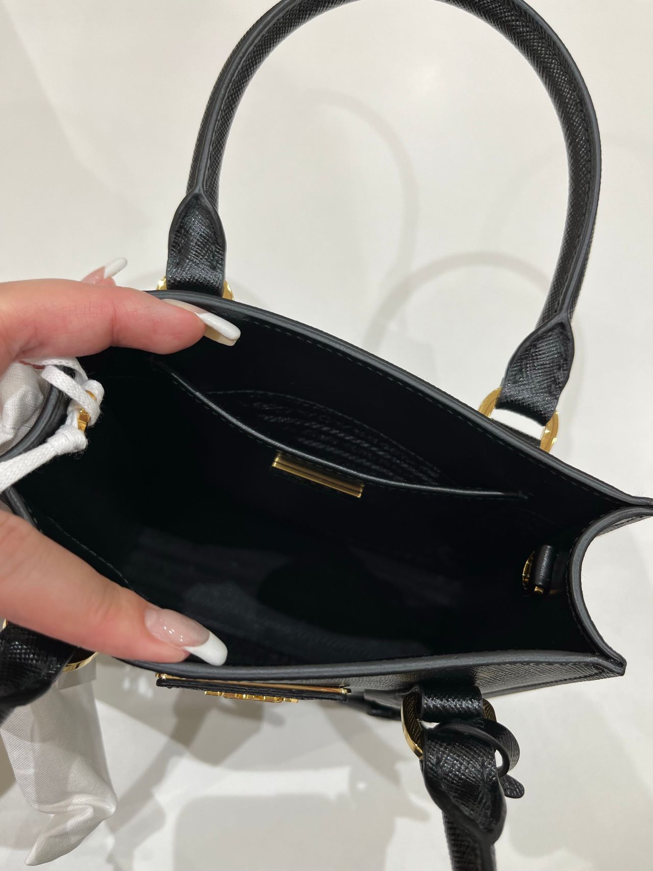 プラダ サフィアーノ C サフィアーノレザー ハンドバッグ PRADA プラダ ショルダーバッグ Re-Nylon サフィアーノレザー