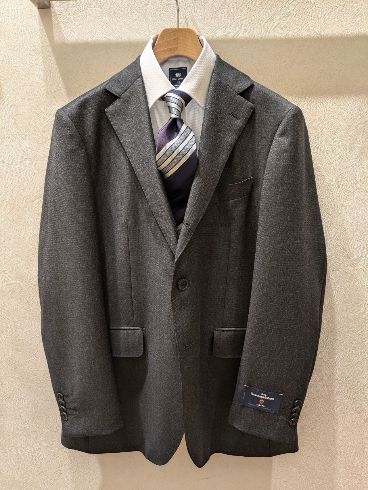 インポート生地を使用したスーツのご紹介｜Mitsumine Outlet｜Staff
