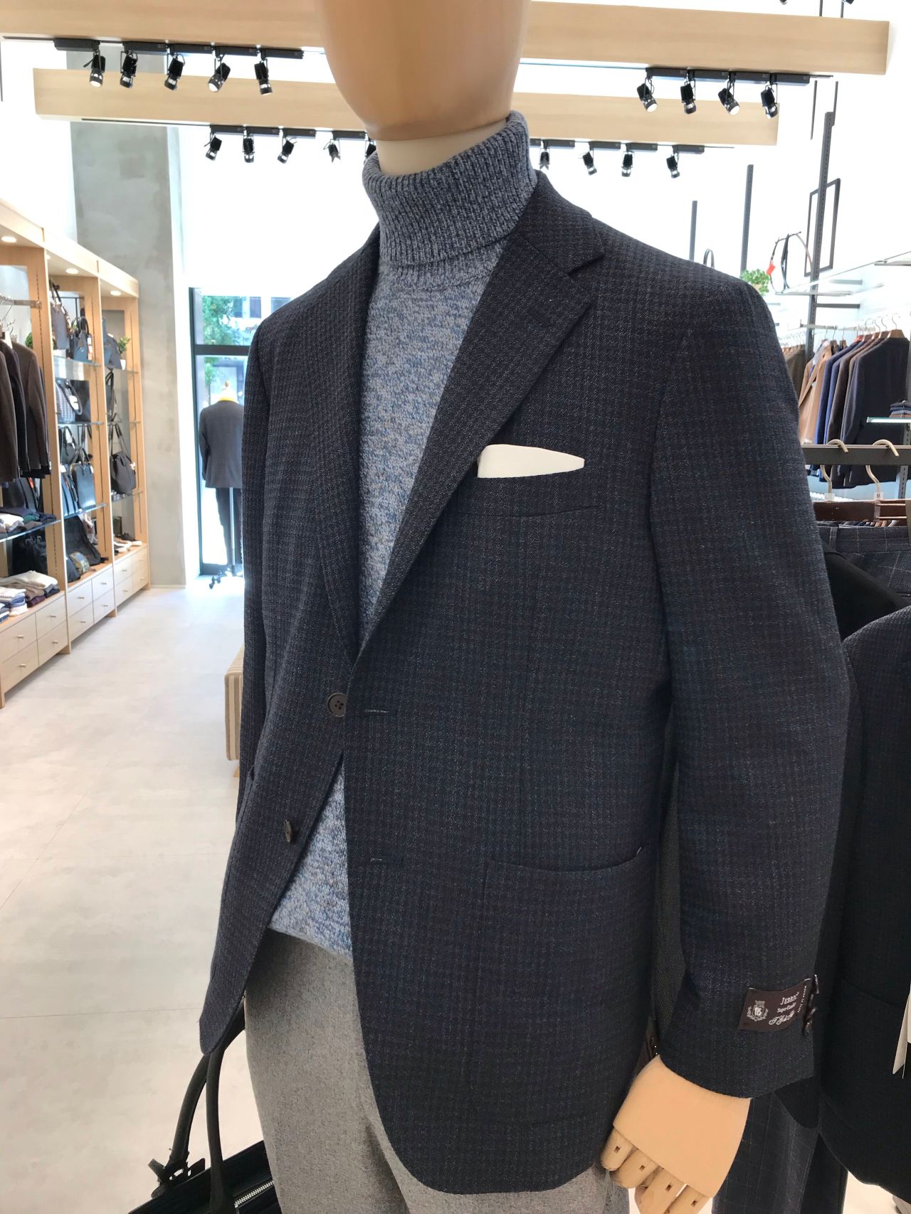 米国はFOUNDATION専門板を輸入している。 Nail_16。新品 奥深く