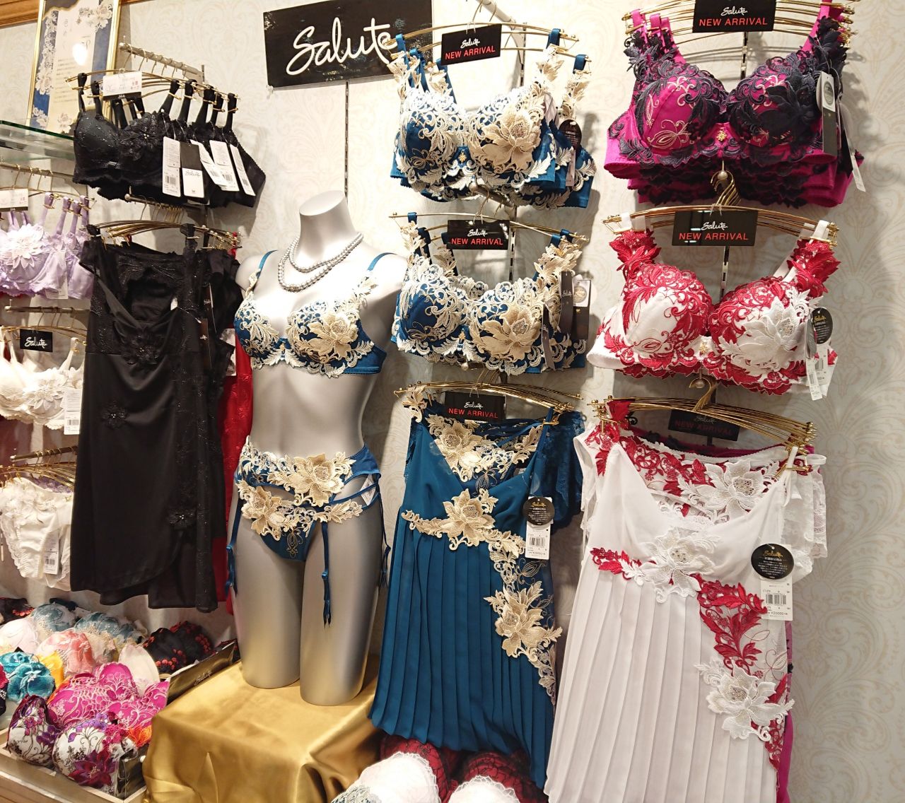 福袋と18年セールのお知らせ アンテ バイ アンテシュクレ 相模大野ステーションスクエア店 下着の専門店アンテシュクレ Intesucre 公式ショップブログ