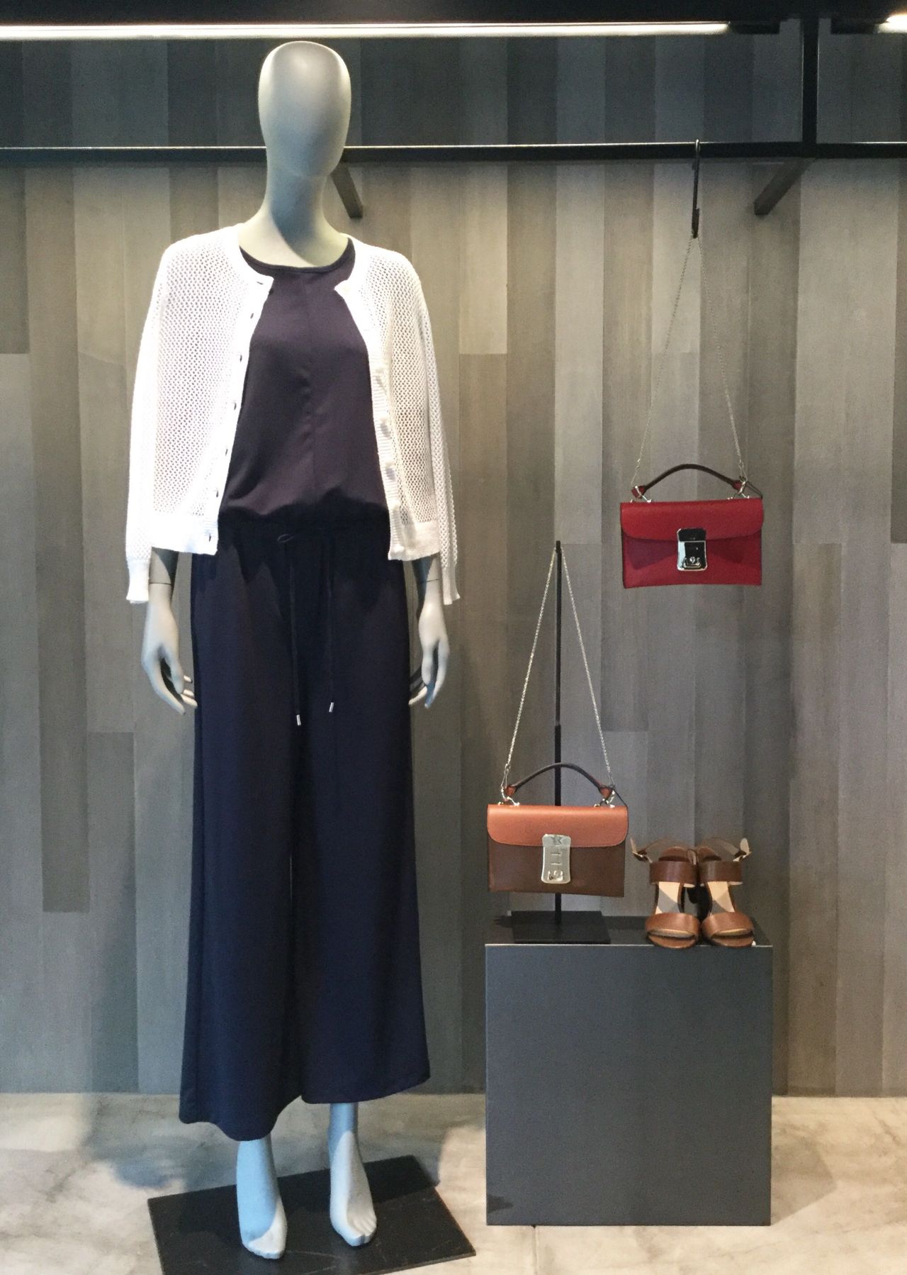 自由が丘店大人気 ジャンプスーツ 自由が丘店 Theory セオリー ショップブログ