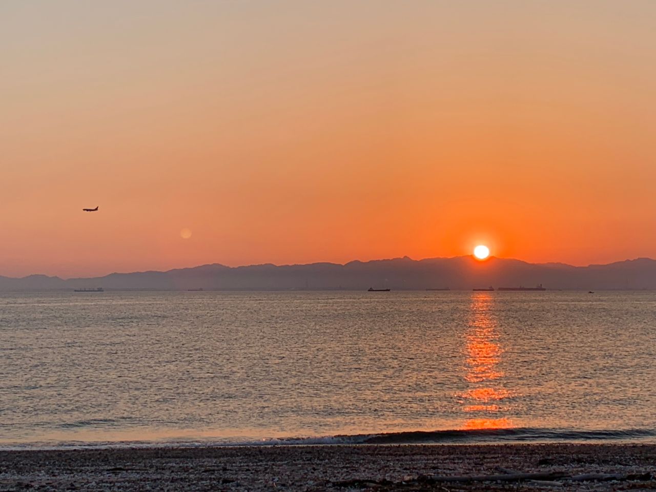 Beach Yoga サンセット In 多屋海岸 イオンモール常滑店 Shop News ムラサキスポーツ Murasaki Sports公式サイト