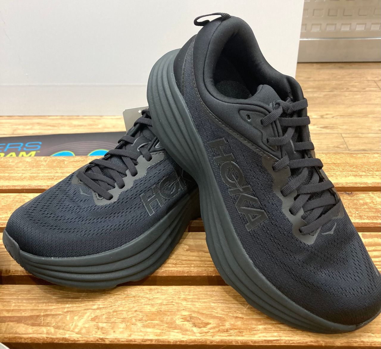 HOKA スニーカー　28センチ Yahoo!オークション - HOKA ONE ONE ローカットスニーカー/28cm