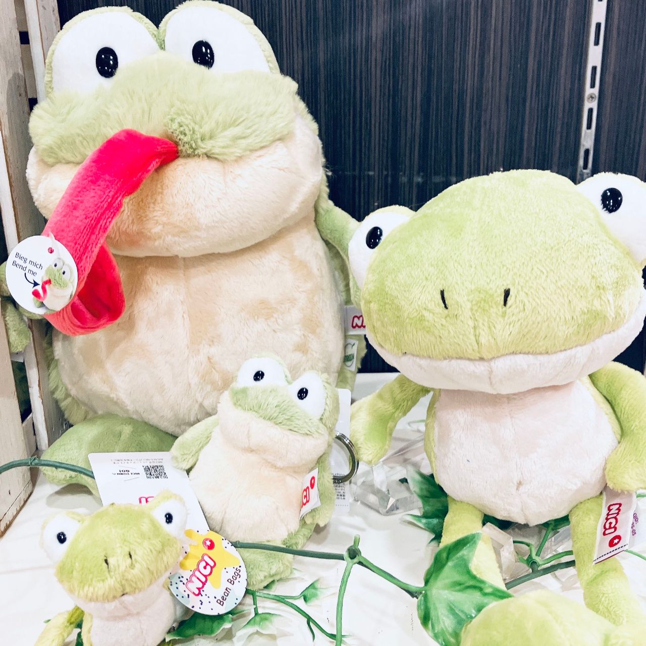 NICIのカエル みんなどっち派？？？ | entre vida仙台港