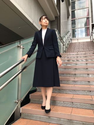 麻調メッシュノーカラーショートジャケット｜BIGI online store